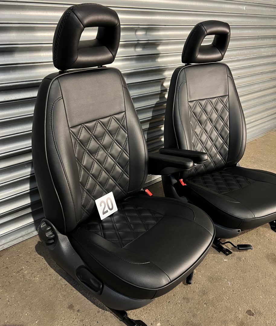 pair of single swivel captain seats