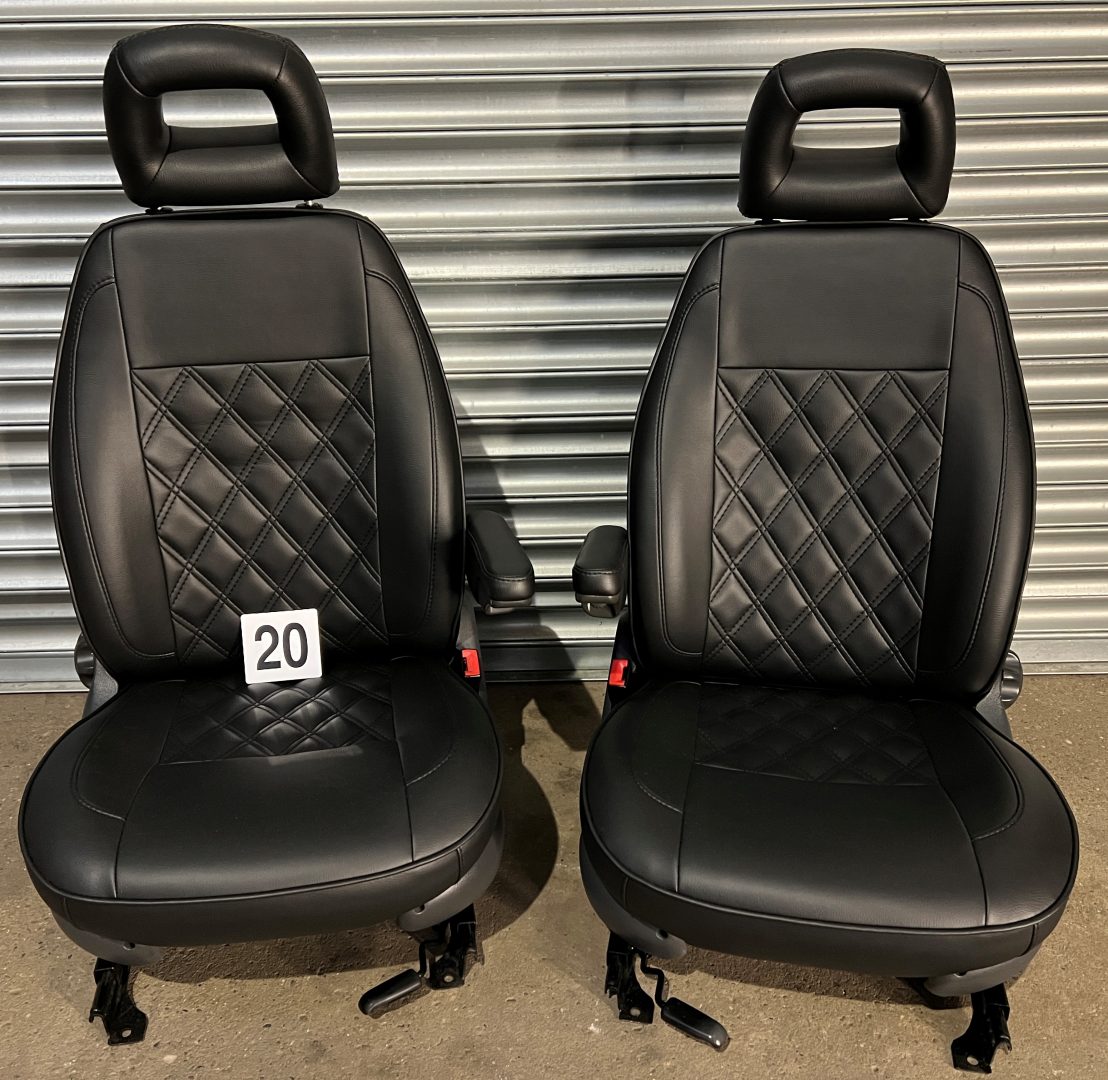 pair of single swivel captain seats