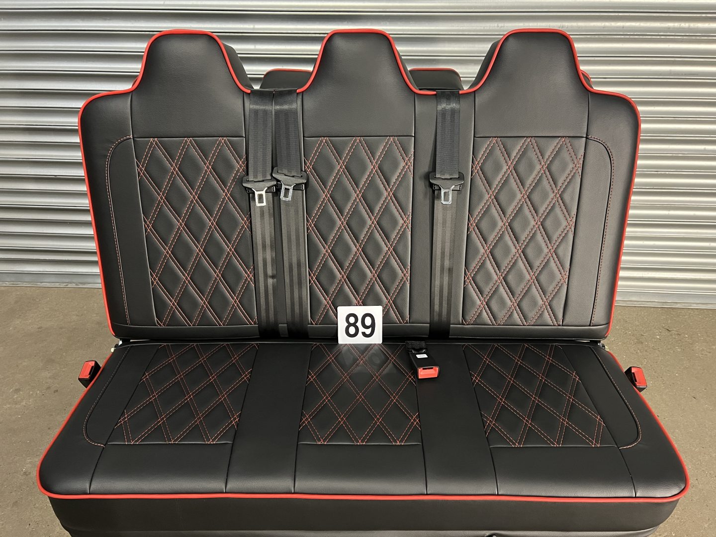 120cm Three Seater gas assisted leisure rock and roll bed Captain