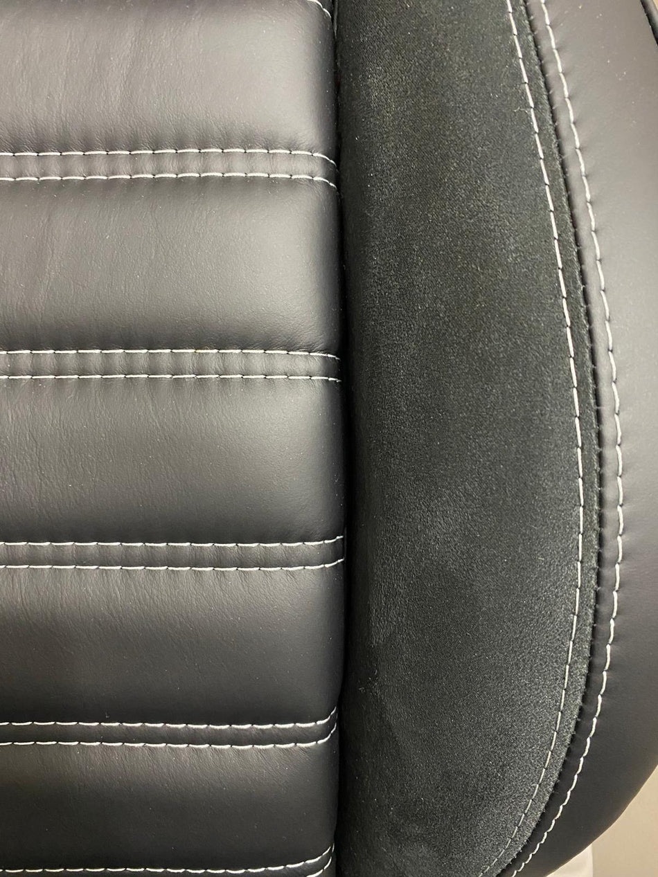 Pair of MK3 Replacement Captain Swivel Seats (60)