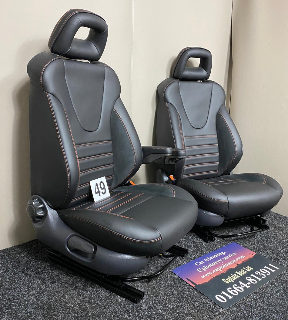 Pair of MK4 Replacement Captain Swivel Seats (49)