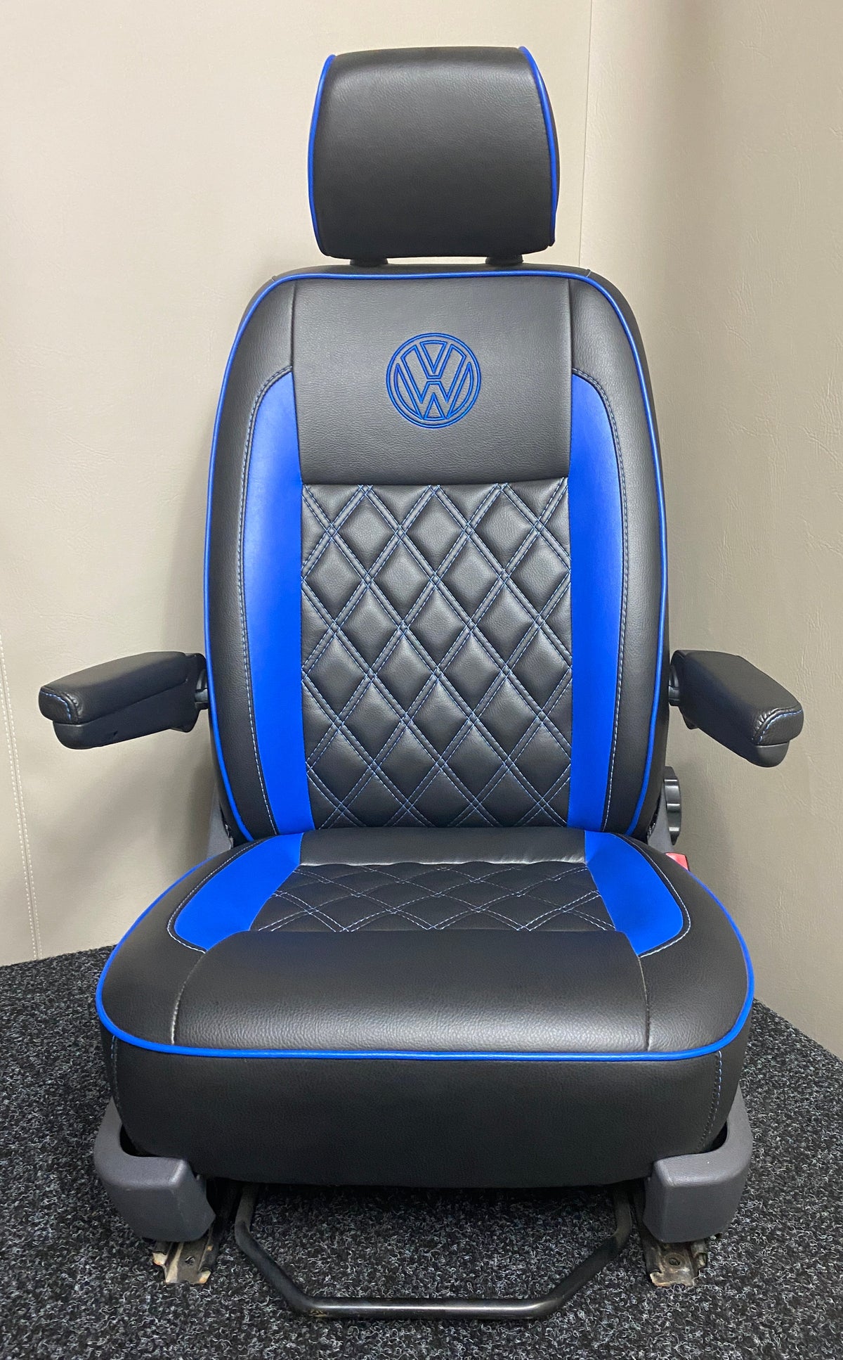 VW Factory Front Seats T5 T6 Seats (20) – Captain Seat Ltd